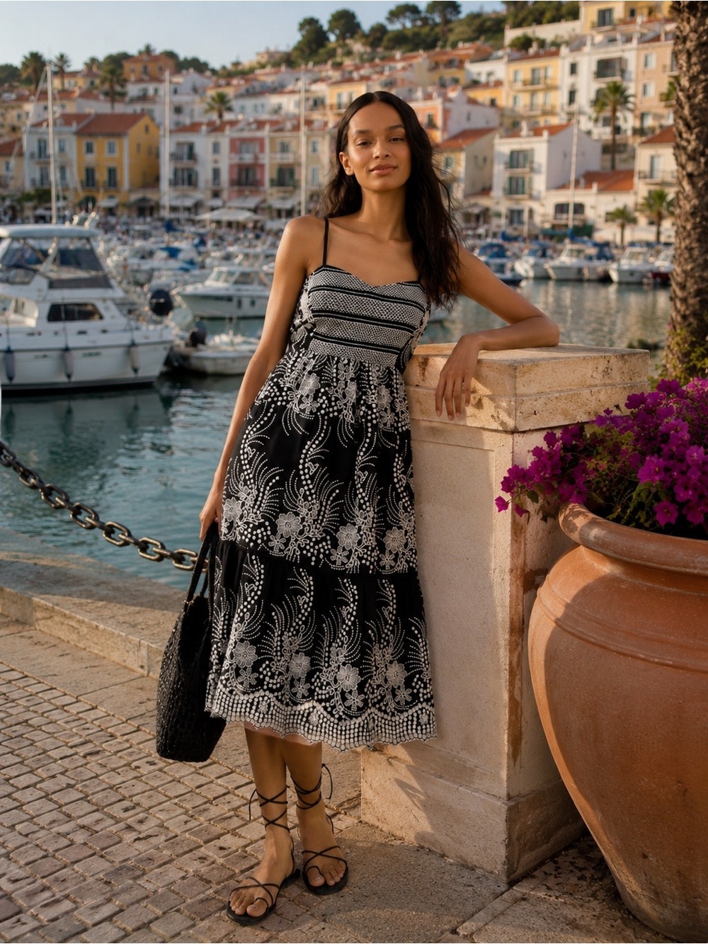 Anthropologie Sleeveless Sweetheart
Tiered Midi Dress size M.
